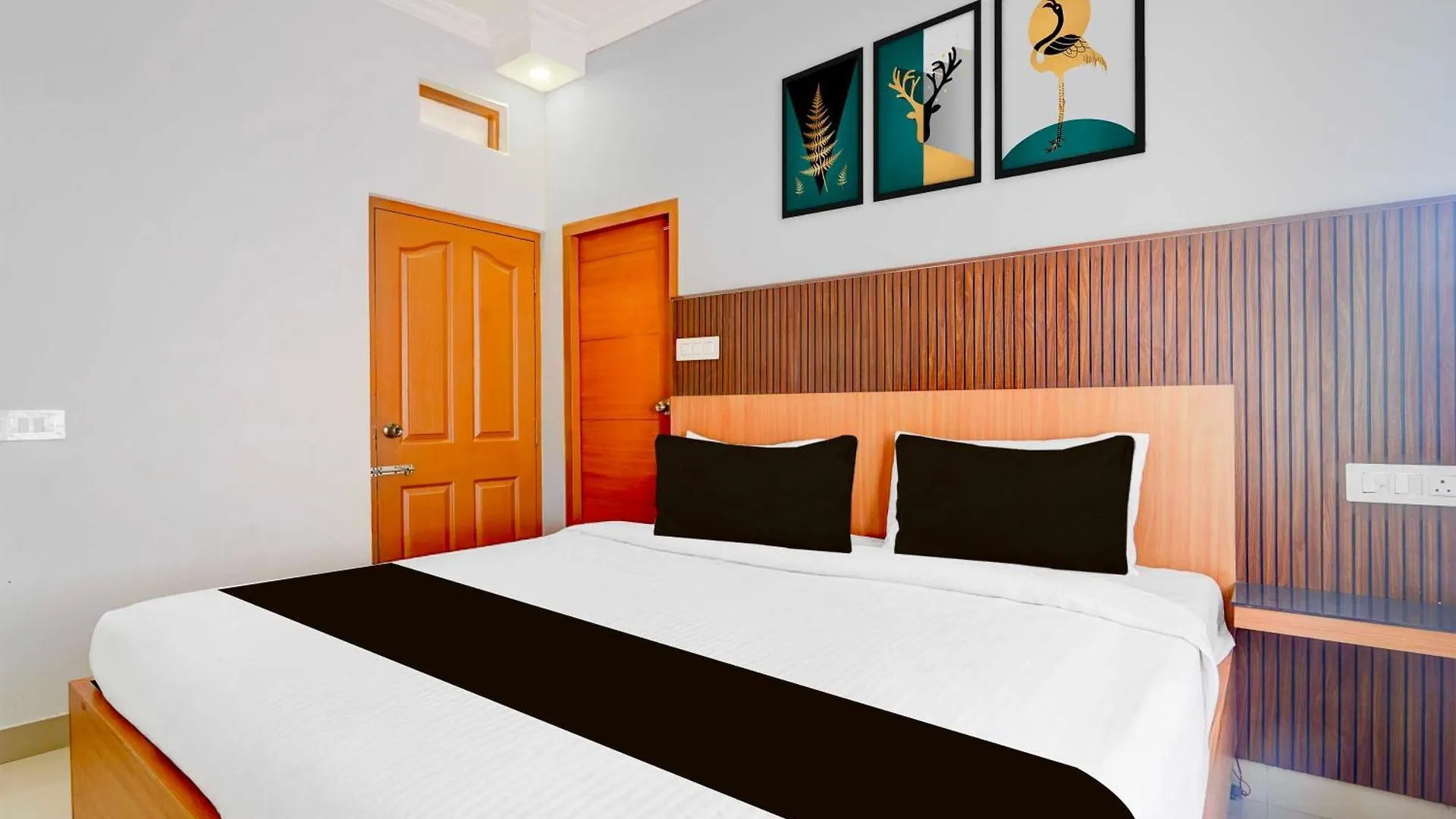 Hotel O Market Road Ernakulam Kochi
