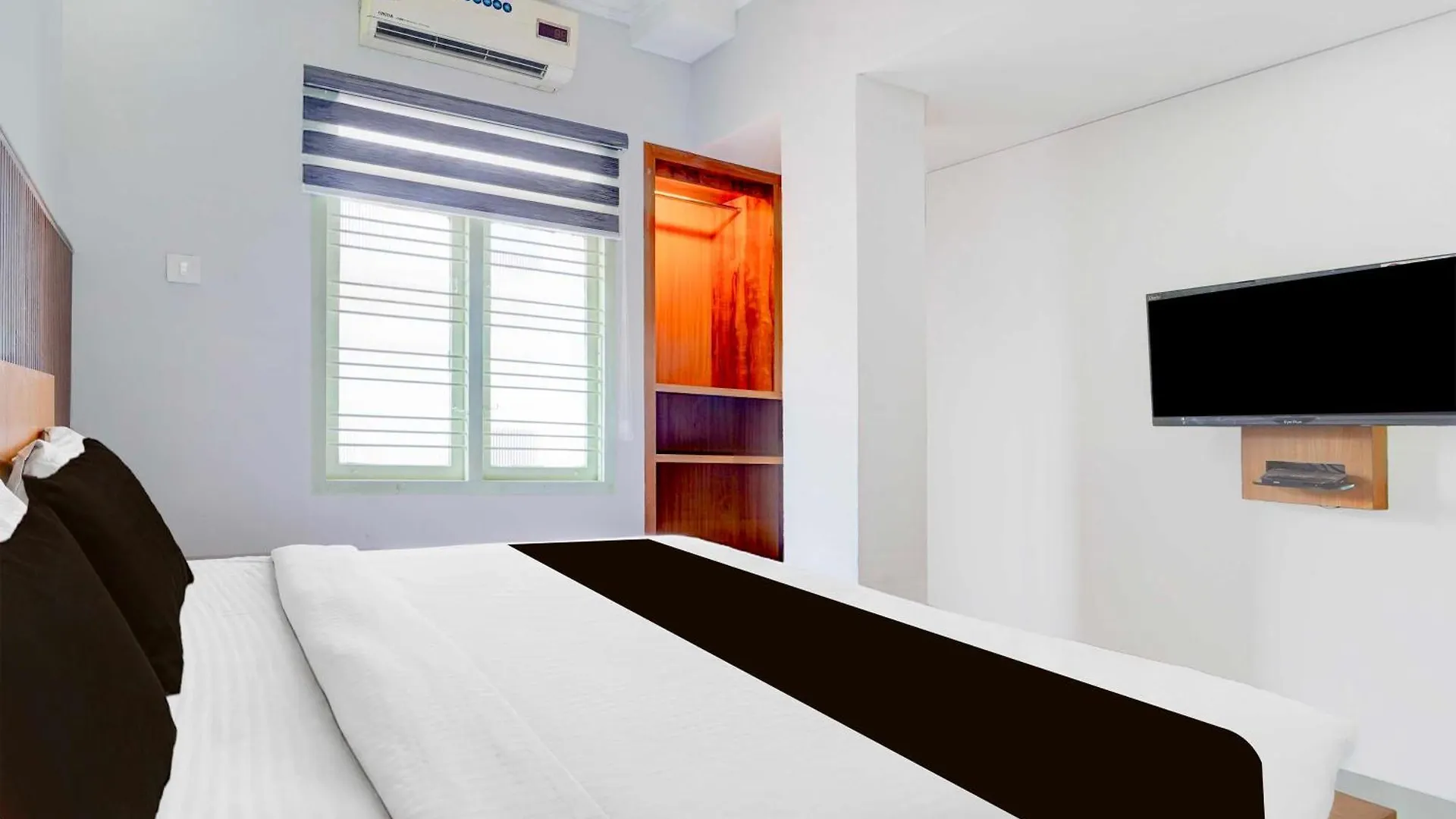 Hotel O Market Road Ernakulam Kochi