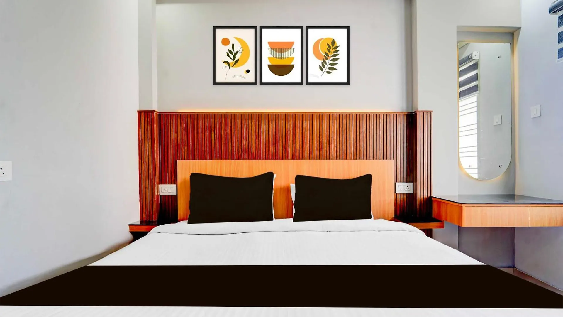 Hotel O Market Road Ernakulam Kochi India